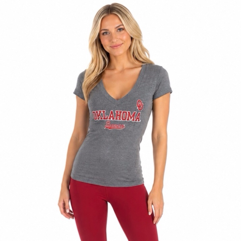 Oklahoma Sooners Womens T Shirt Size Small 4/6 Gray V Neck Cotton Blend Tee New
